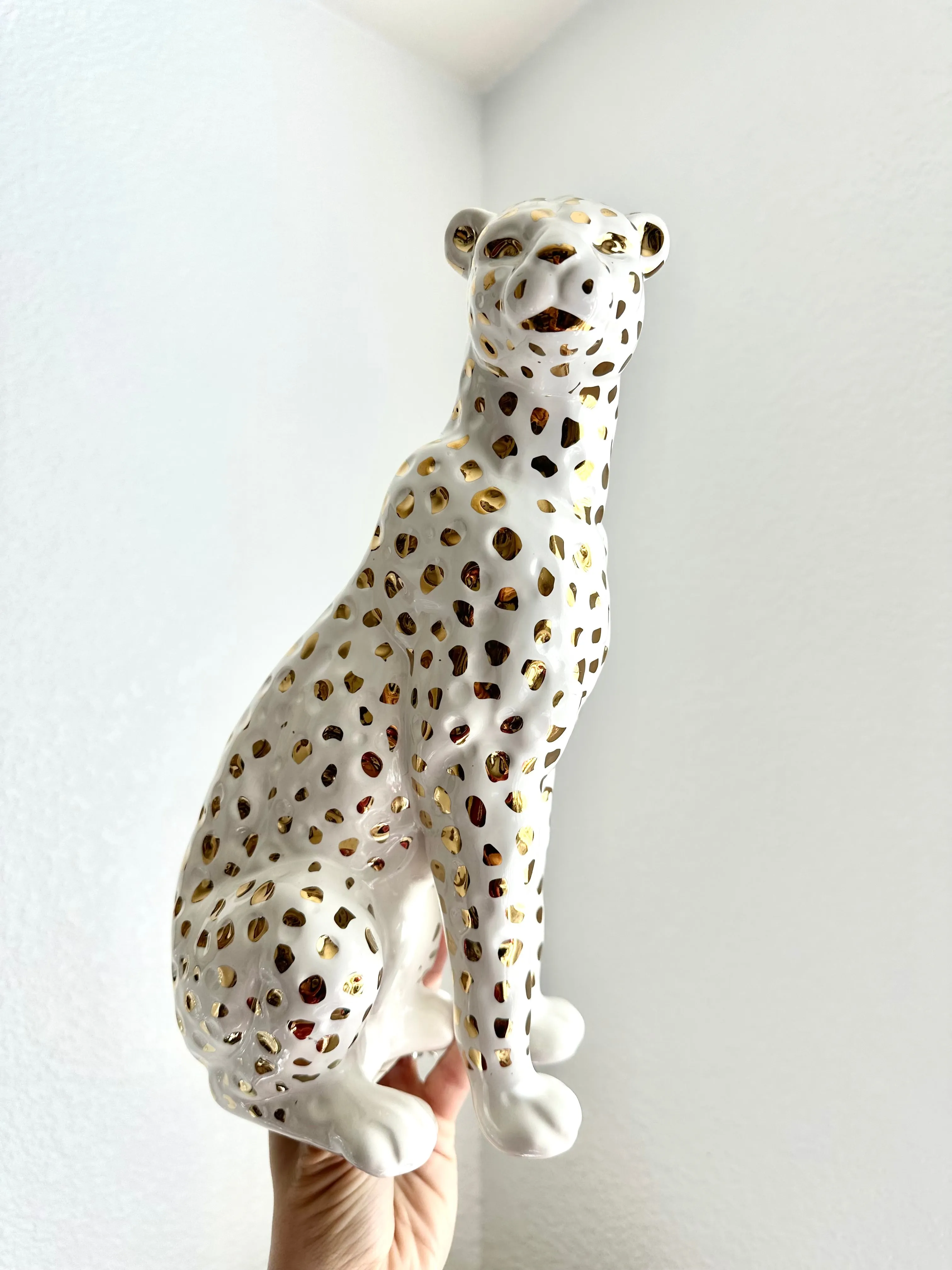 11” Tall Sitting Leopard Cheetah White & Gold Ceramic Sculpture Statue Home Deco