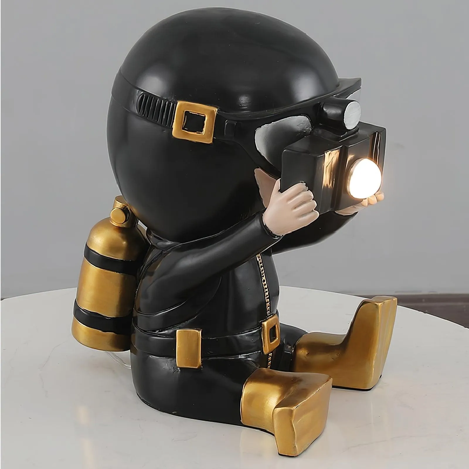 Adventurer Resin Table Lamp