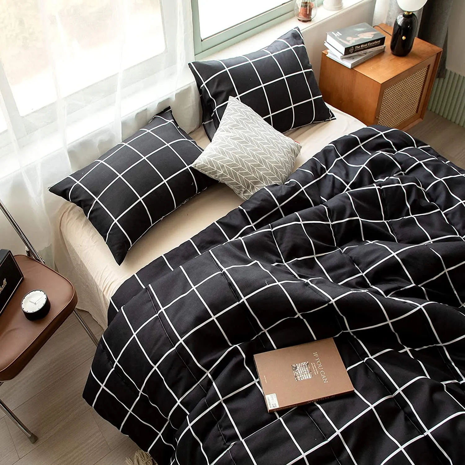 Black Grid Bed Set