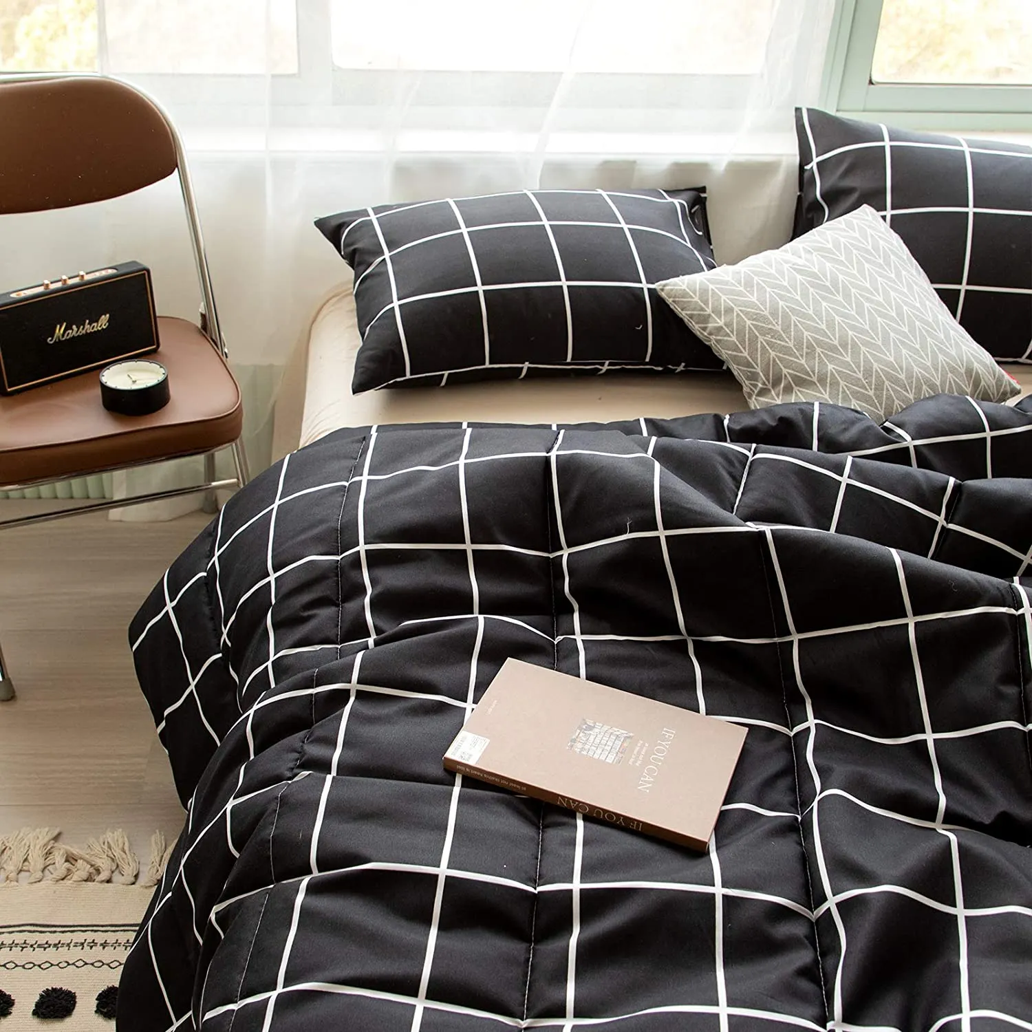 Black Grid Bed Set