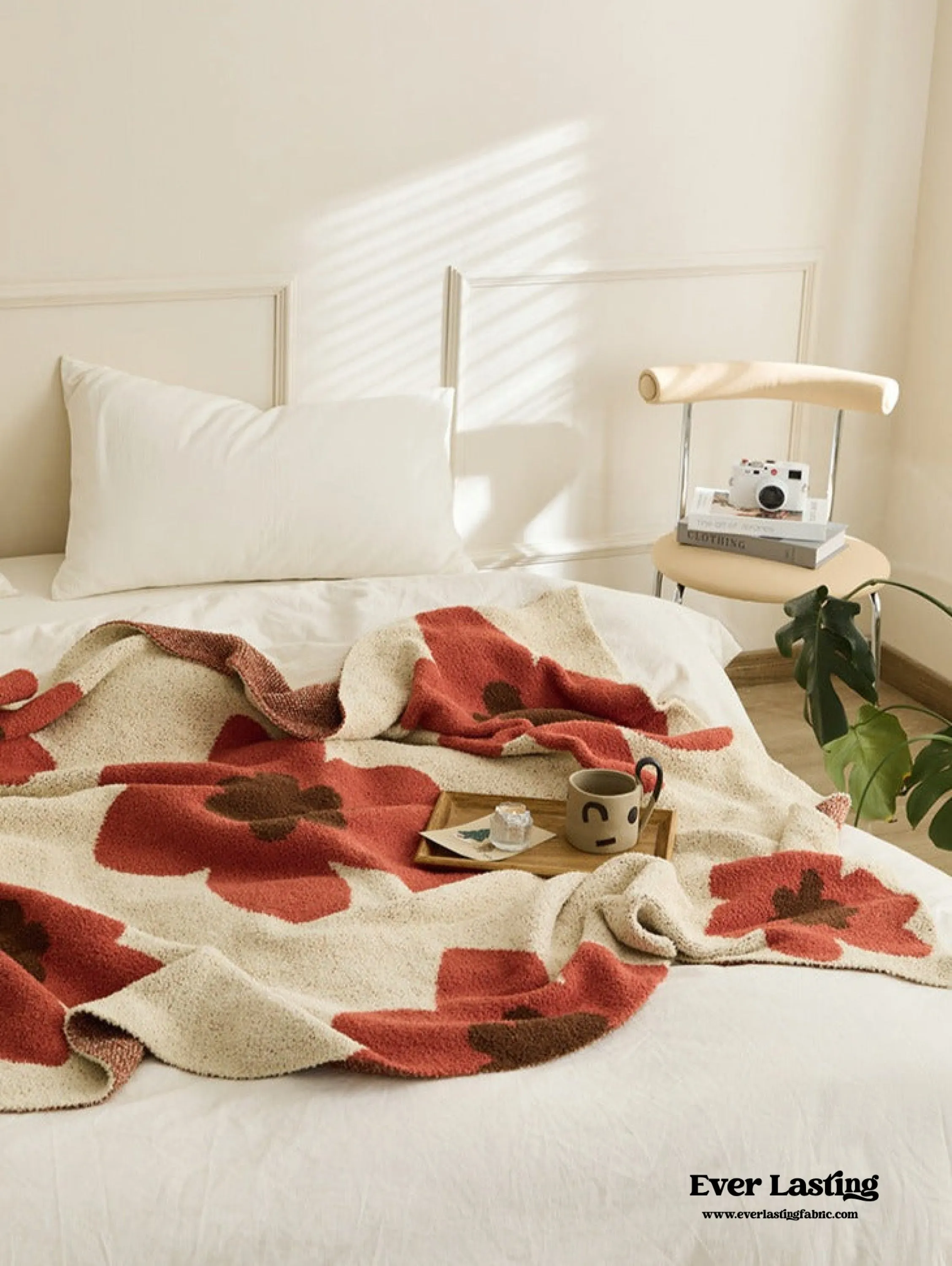 Cozy Earth Tone Floral Blanket / Orange   Beige