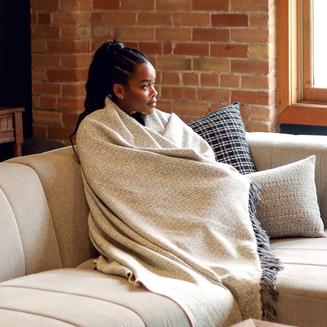 Luxurious Herringbone Throw Blanket - White Black, Red White Black, Black Cream